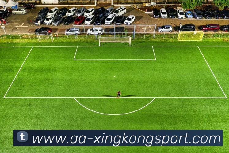 尤文图斯冬季转会目标曝光霍伊别尔伯纳贝莫利纳古斯托成热门人选