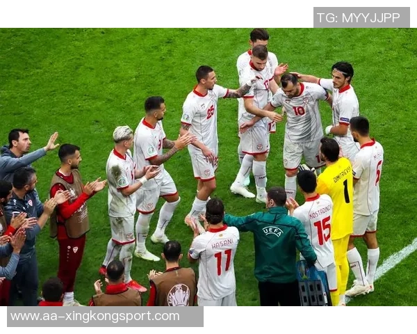 艾顿回忆与埃奇库姆的成长历程期待他在赛场上的精彩表现