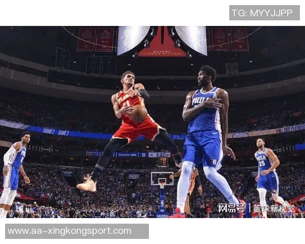 稳定火力对决普理查德与西蒙斯半场表现精彩各自贡献11分和10分