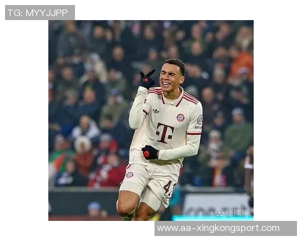 穆西亚拉即将回归拜仁合练今日进行单独训练状态良好