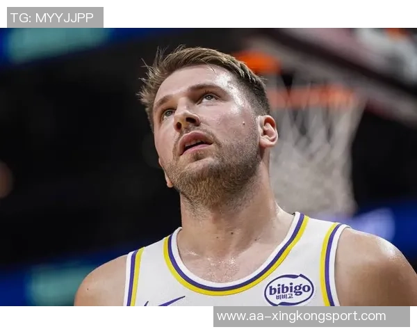 东契奇回应里夫斯质疑称其从未扣篮直言对方只是个喷子 东契奇回应里夫斯质疑称其从未扣篮直言对方只是个喷子