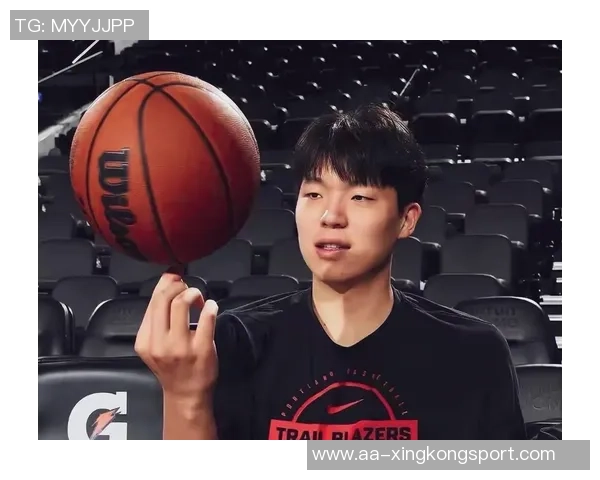 杨瀚森深入研究比赛录像逐渐领悟NBA精髓展现出色媒体人素养