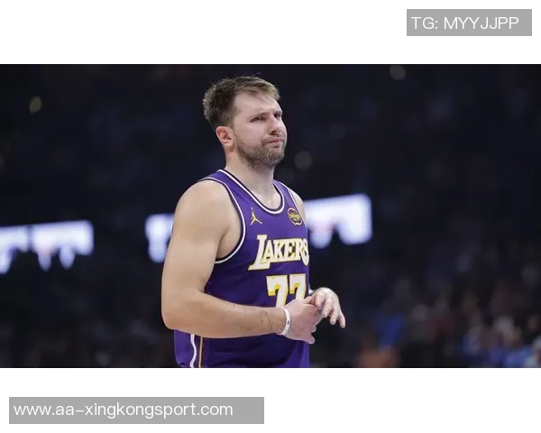 东契奇领衔本赛季40场次排行榜里夫斯紧随其后表现不俗 东契奇领衔本赛季40场次排行榜里夫斯紧随其后表现不俗